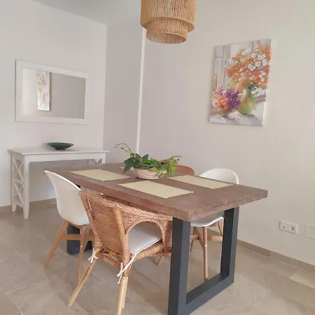 Apartamento Con Piscina *